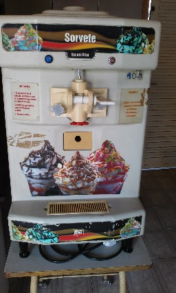 Foto 1 - Aluguel máquina sorvete casquinha soft expresso